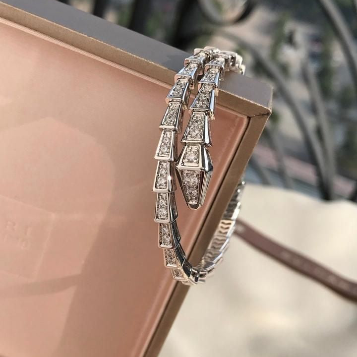 Serpenti VVS1 Moissanite Snake Bracelet