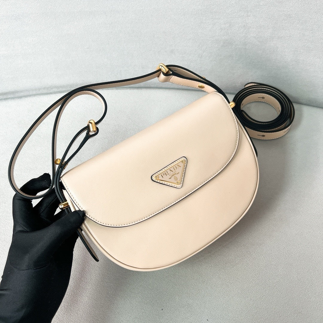 Light Tan Leather Arque Shoulder Bag - Level 5