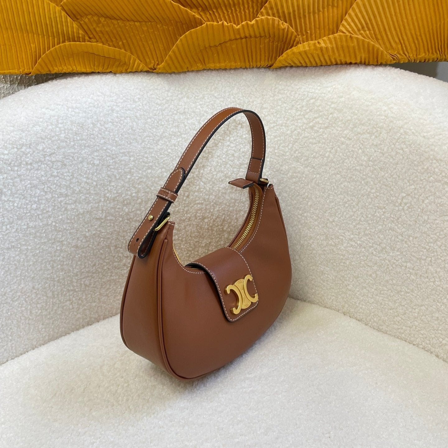 Ava Hobo Bag CEL - Level 3