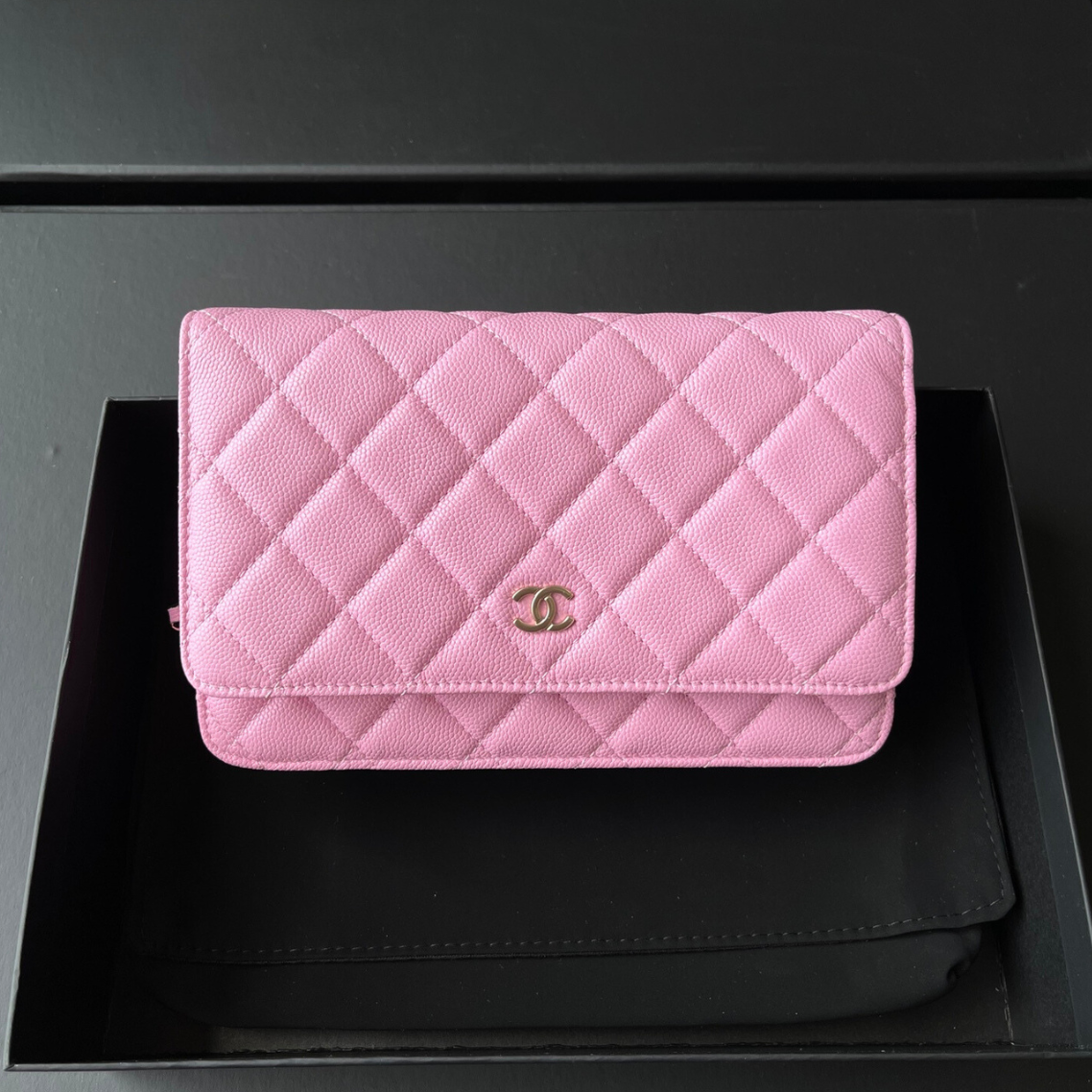 Wallet On Chain Pink Caviar Leather - Level X