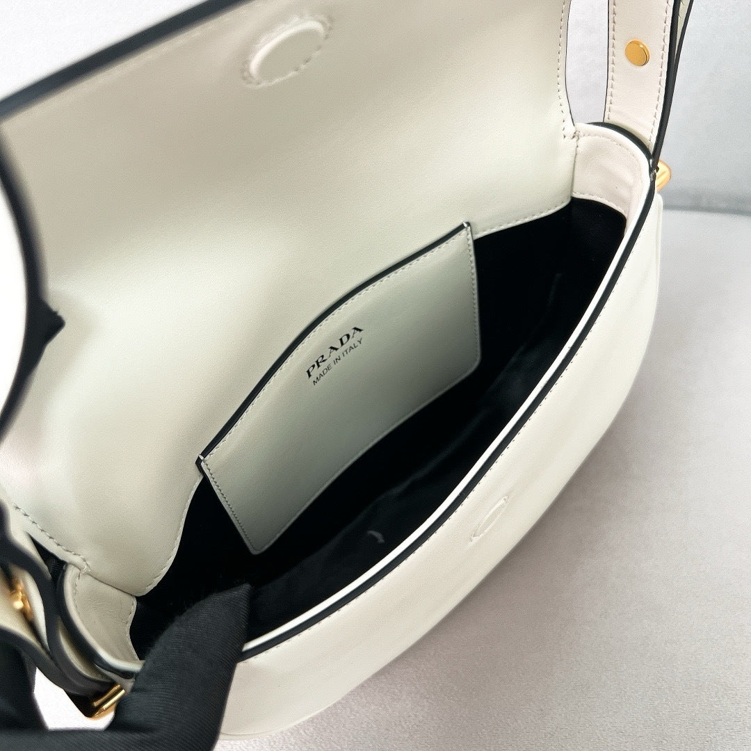 White Leather Arque Shoulder Bag - Level 5