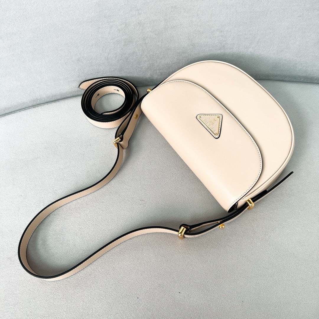 Light Tan Leather Arque Shoulder Bag - Level 5