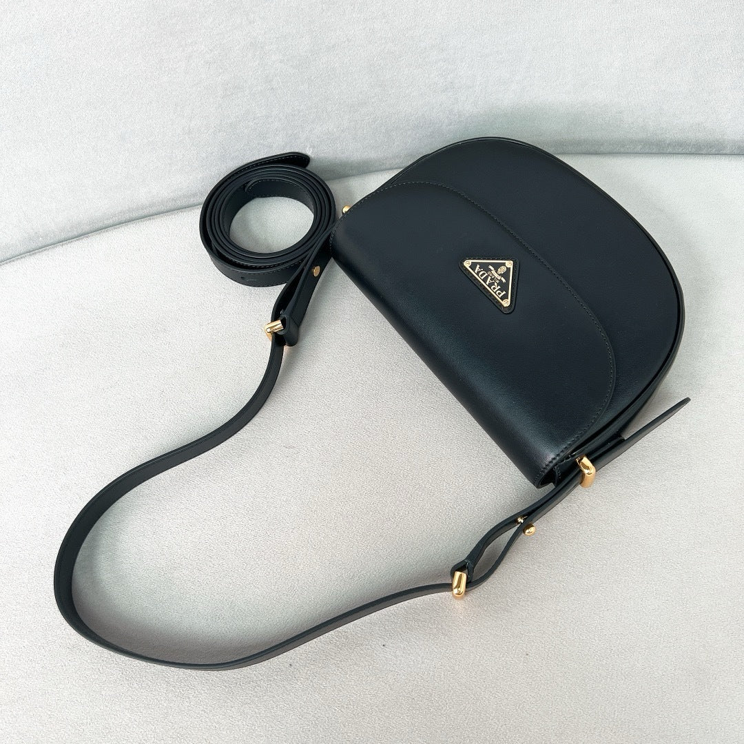 Black Leather Arque Shoulder Bag - Level 5