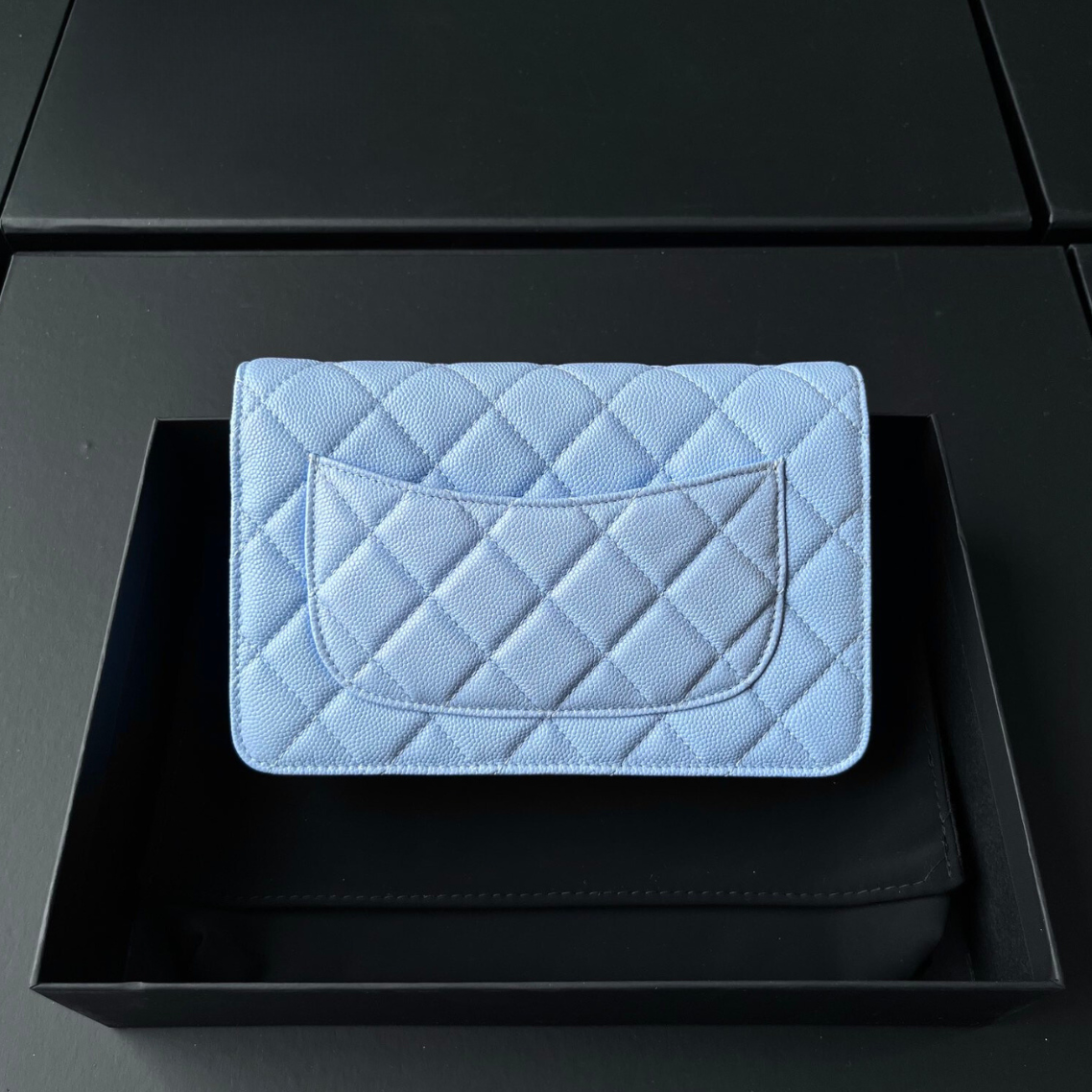 Wallet On Chain Light Blue Caviar Leather - Level X