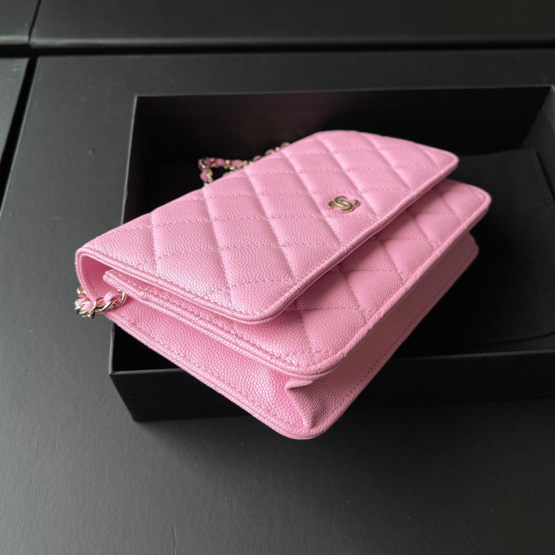 Wallet On Chain Pink Caviar Leather - Level X