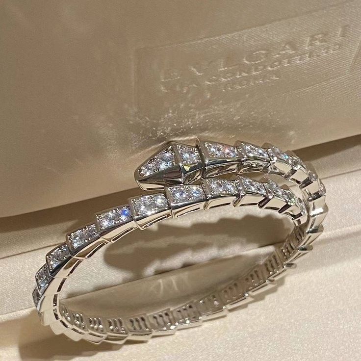 Serpenti VVS1 Moissanite Snake Bracelet