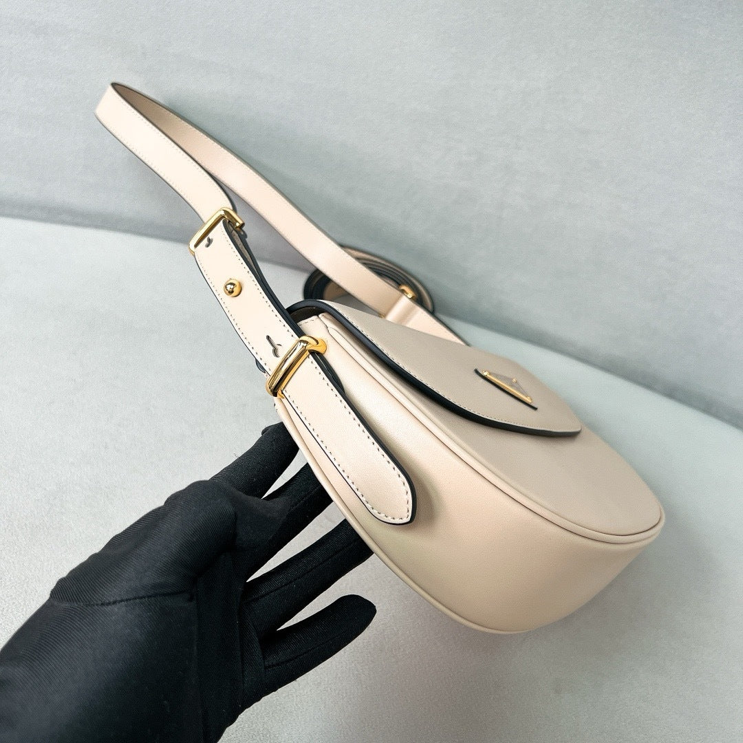 Light Tan Leather Arque Shoulder Bag - Level 5