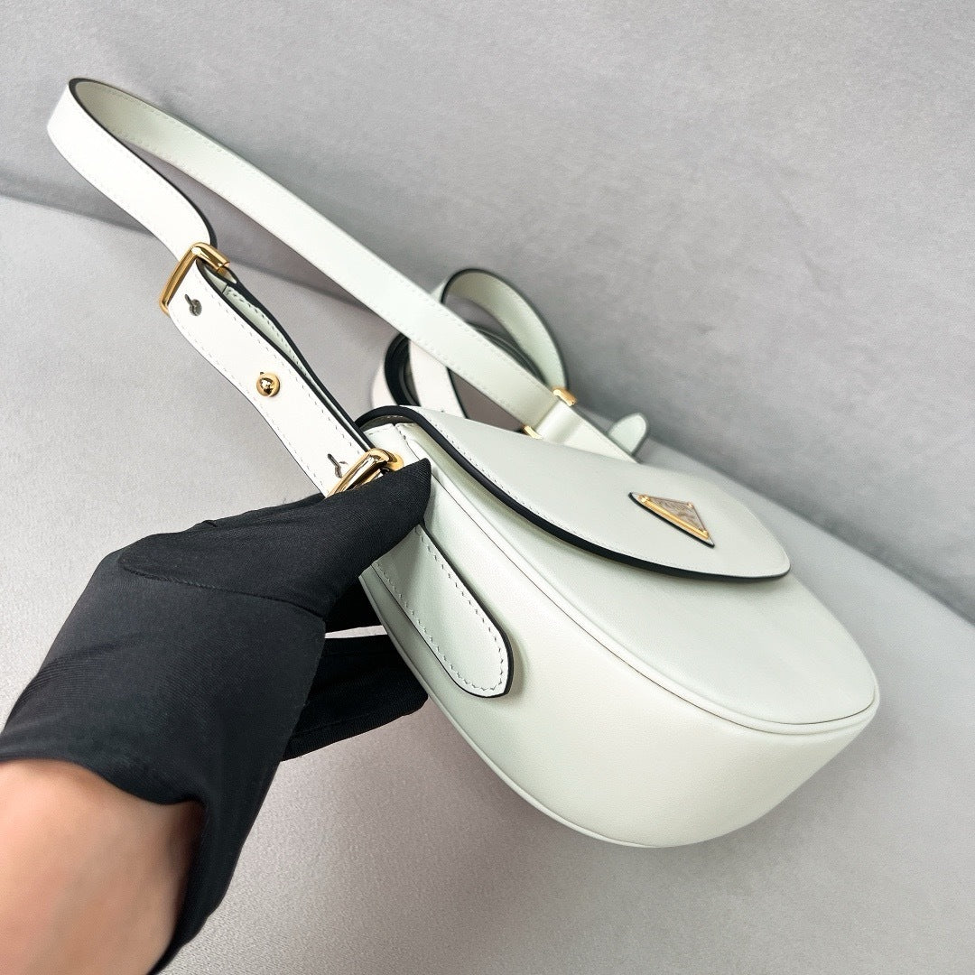 White Leather Arque Shoulder Bag - Level 5