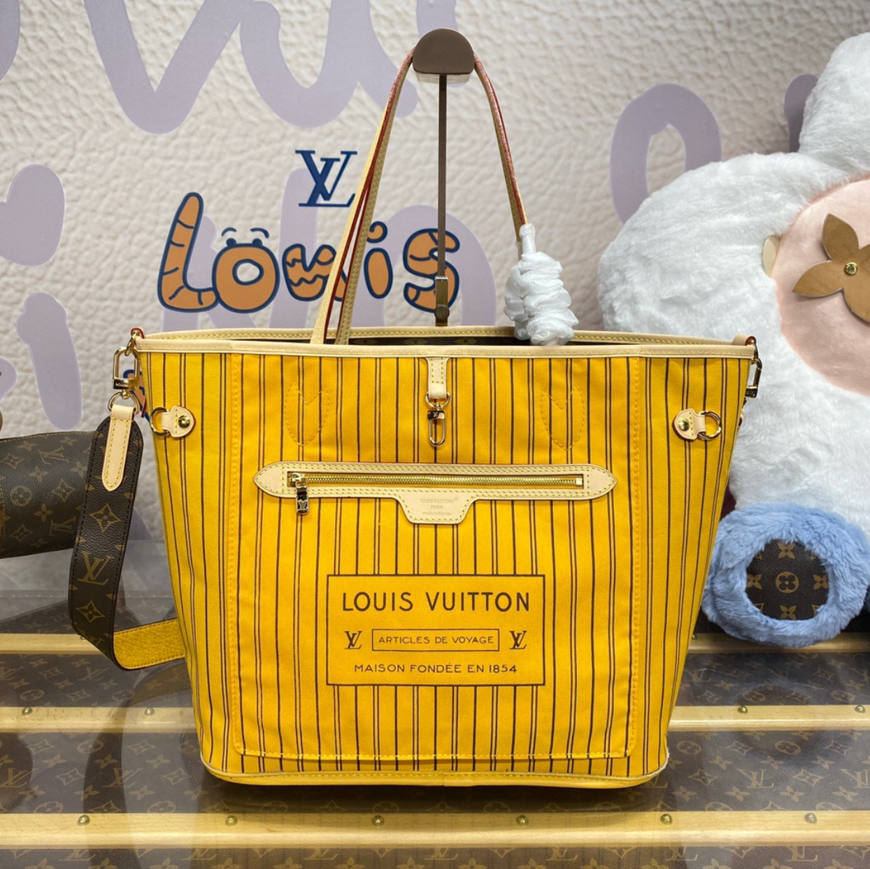 NF Inside Out Tote MM LOU - Level 5