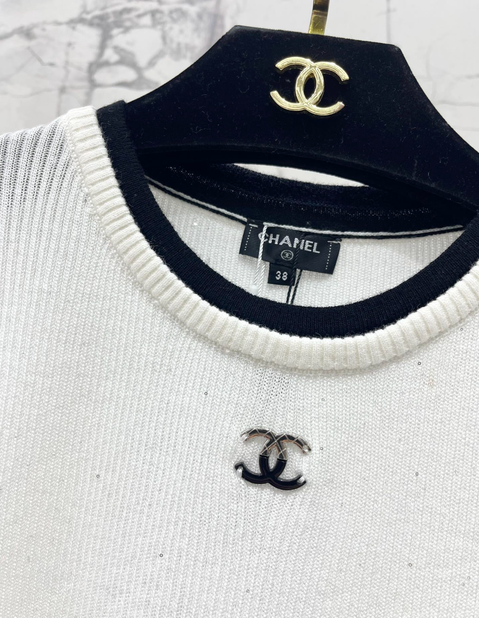 Rhinestone Contrast Knit T Shirt