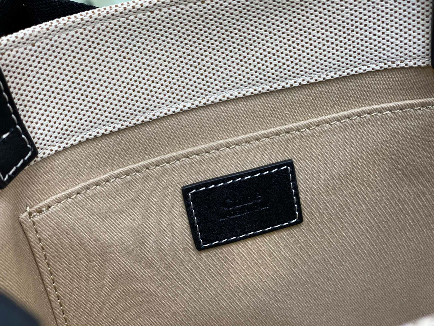 Small Woody Tote Black - Level 5