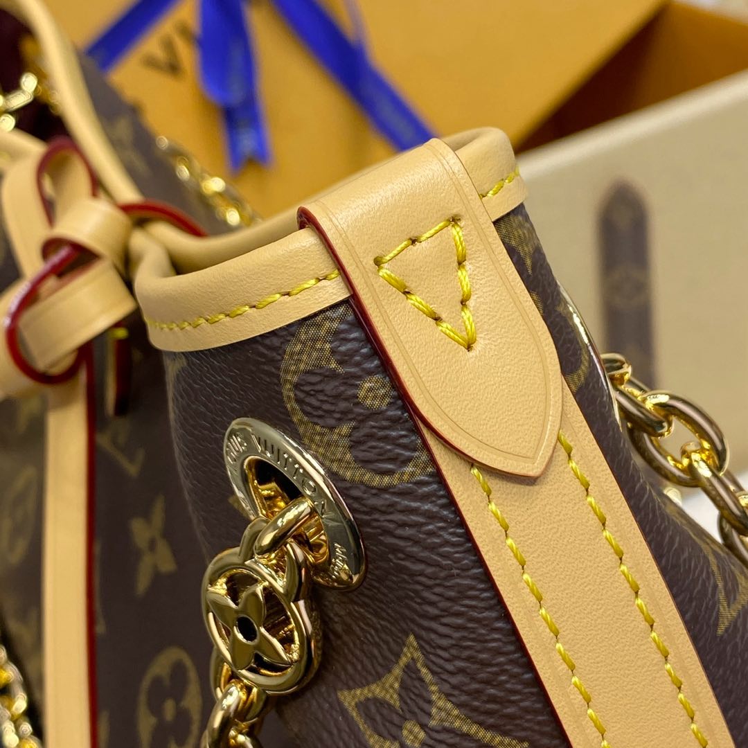 Monogram & Leather Carryall BB - Level 5