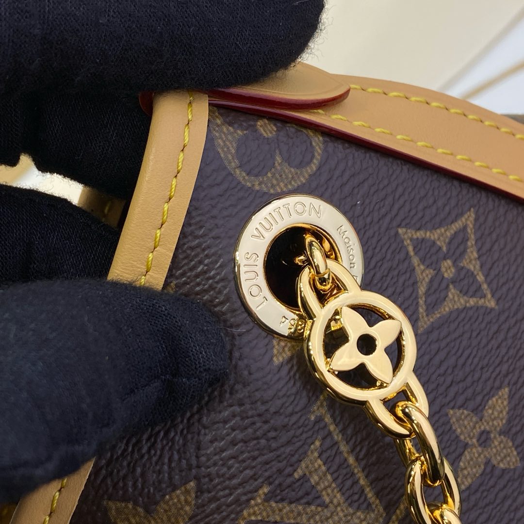Monogram & Leather Carryall BB - Level 5