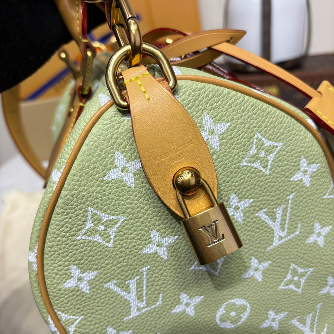 P9 Speedy 30 Bandouliere Light Green Leather - Level 5