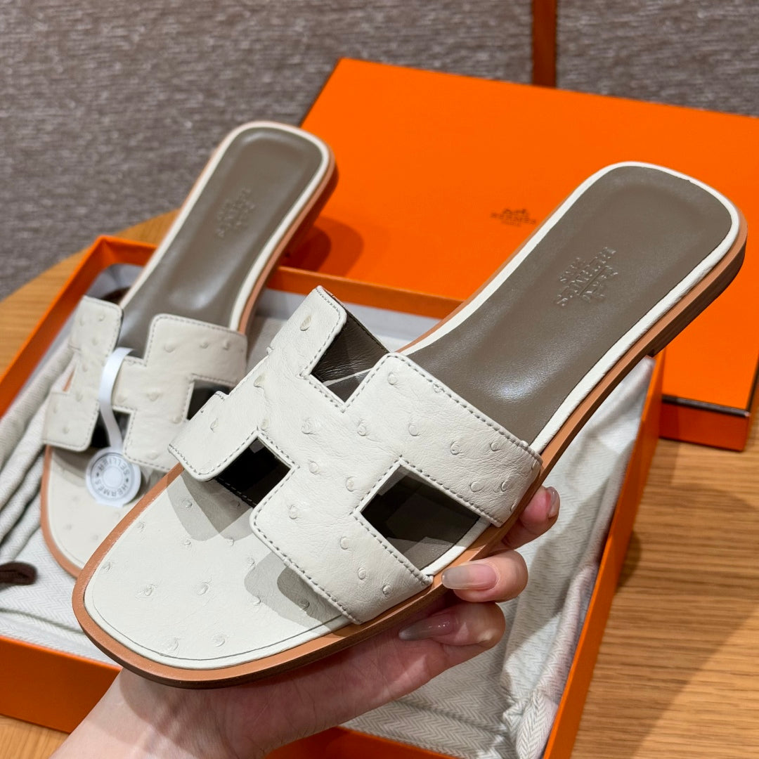 Wool White Ostrich Oran Sandals - Level X