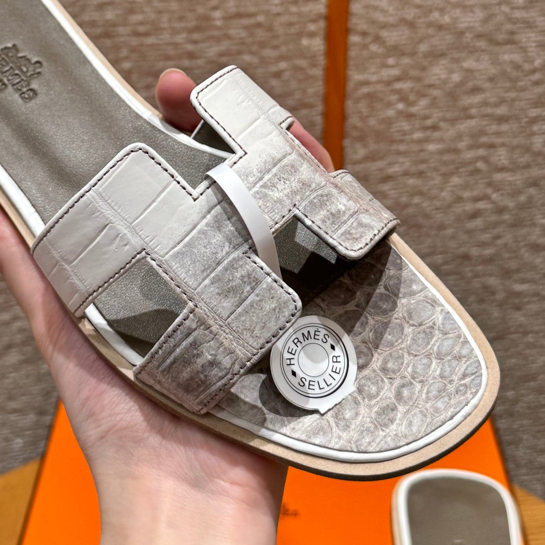 Himalayan Croc Oran Sandals - Level X