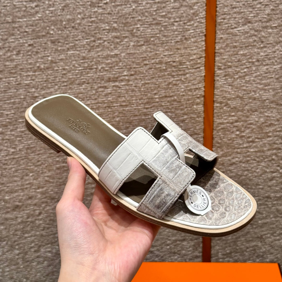Himalayan Croc Oran Sandals - Level X