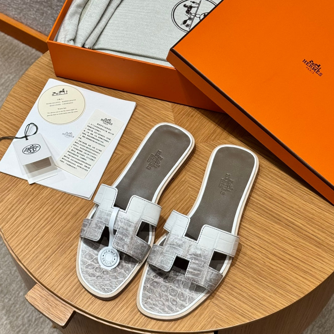 Himalayan Croc Oran Sandals - Level X