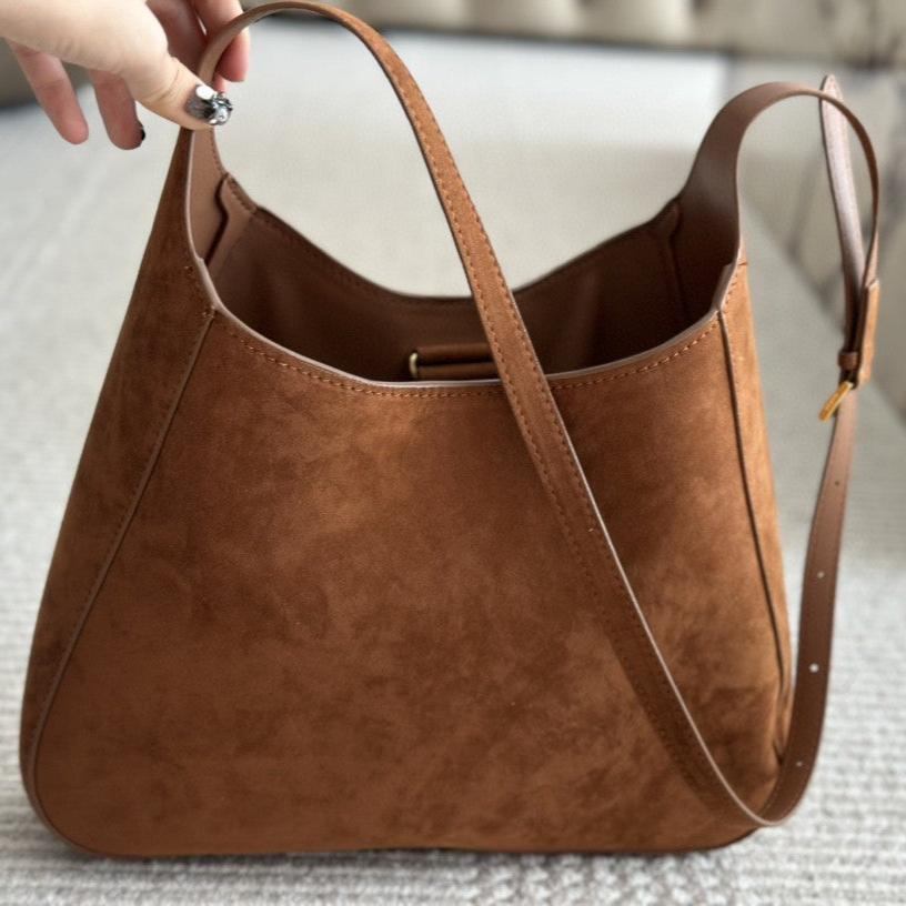 Suede Hobo Bag PRD - Level 4