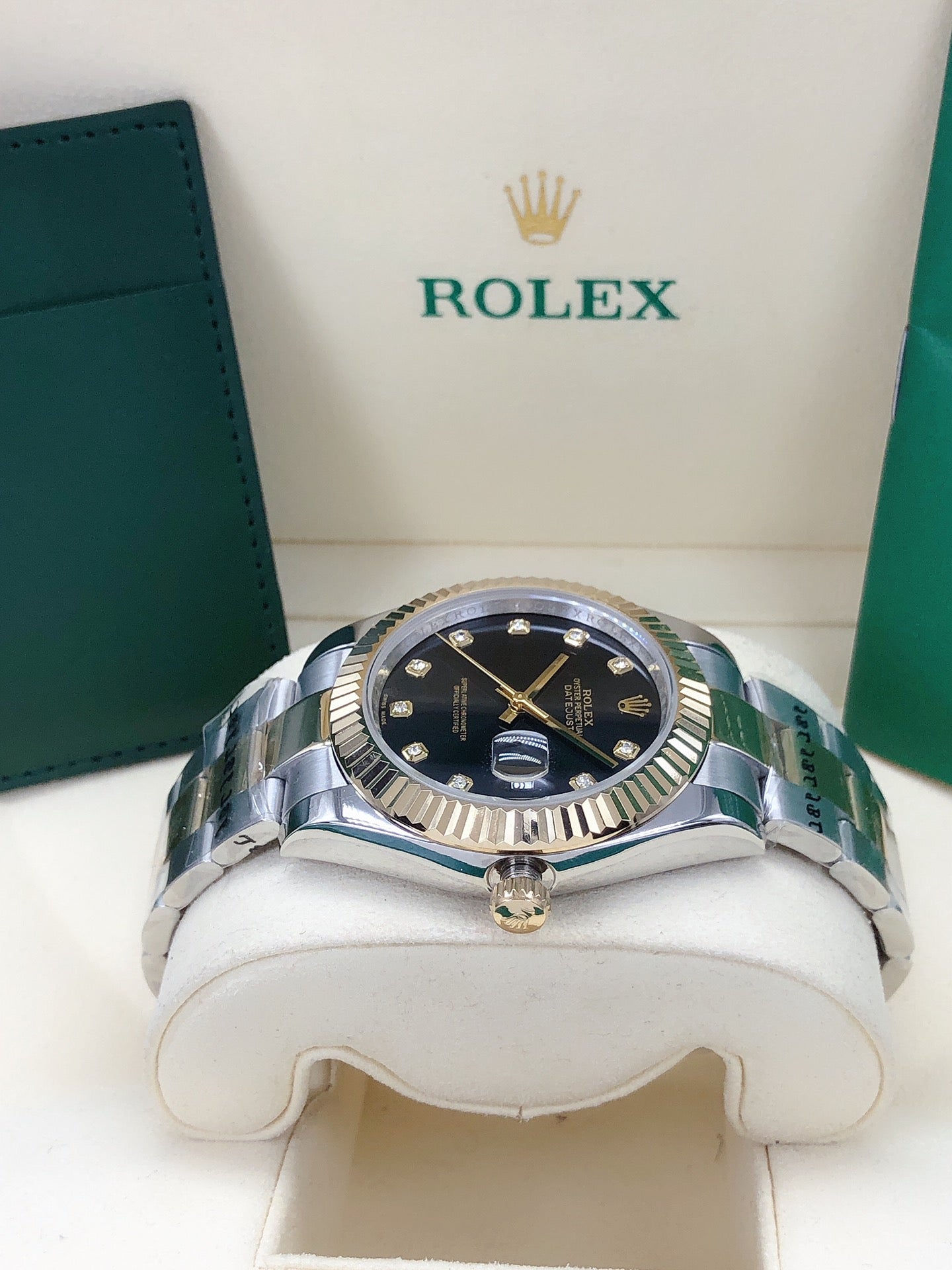 Oyster Datejust Watch Black Two-Tone 41mm RLX - Level 3