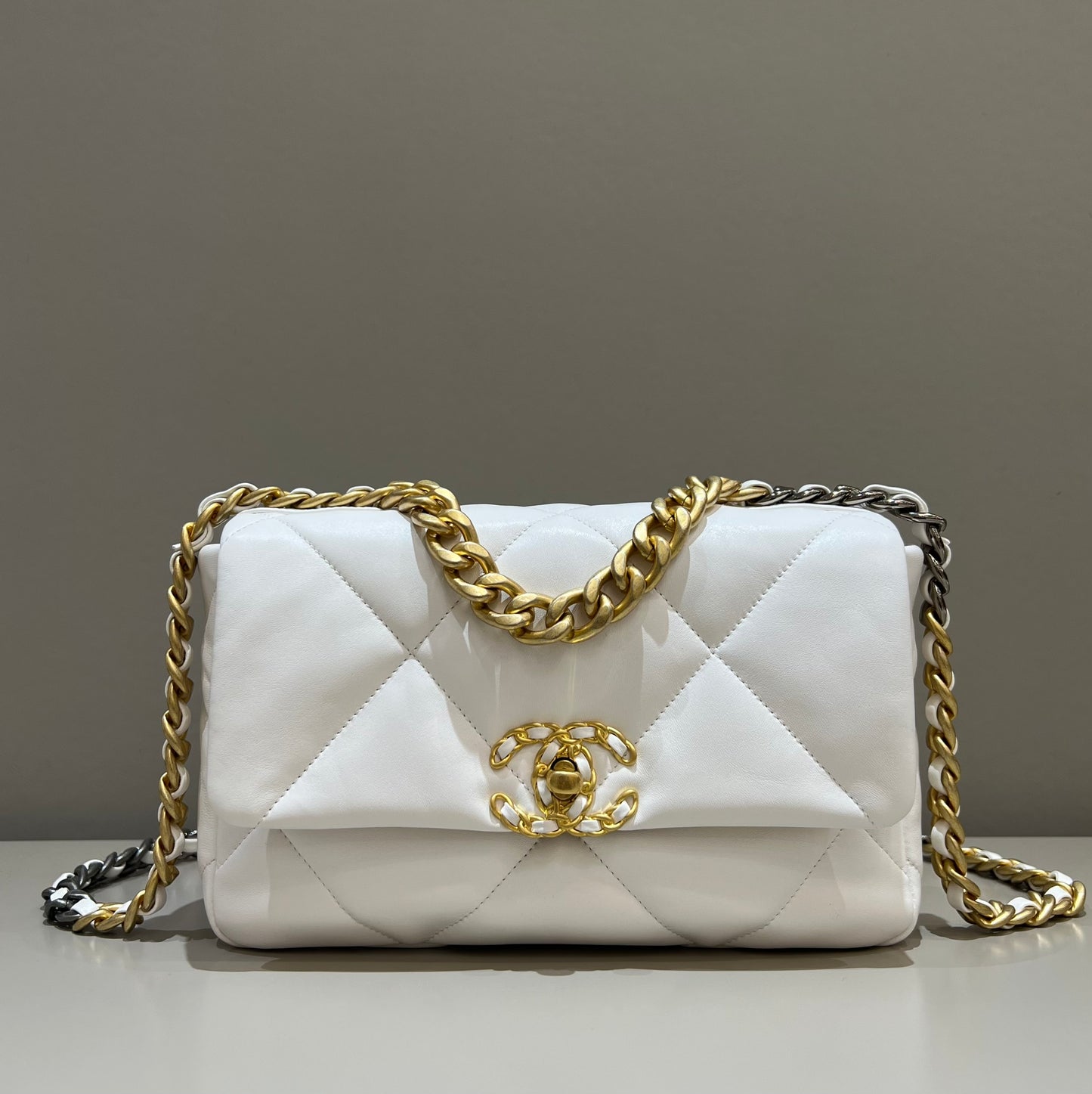 19 Bag Small White & Gold CNL - Level X
