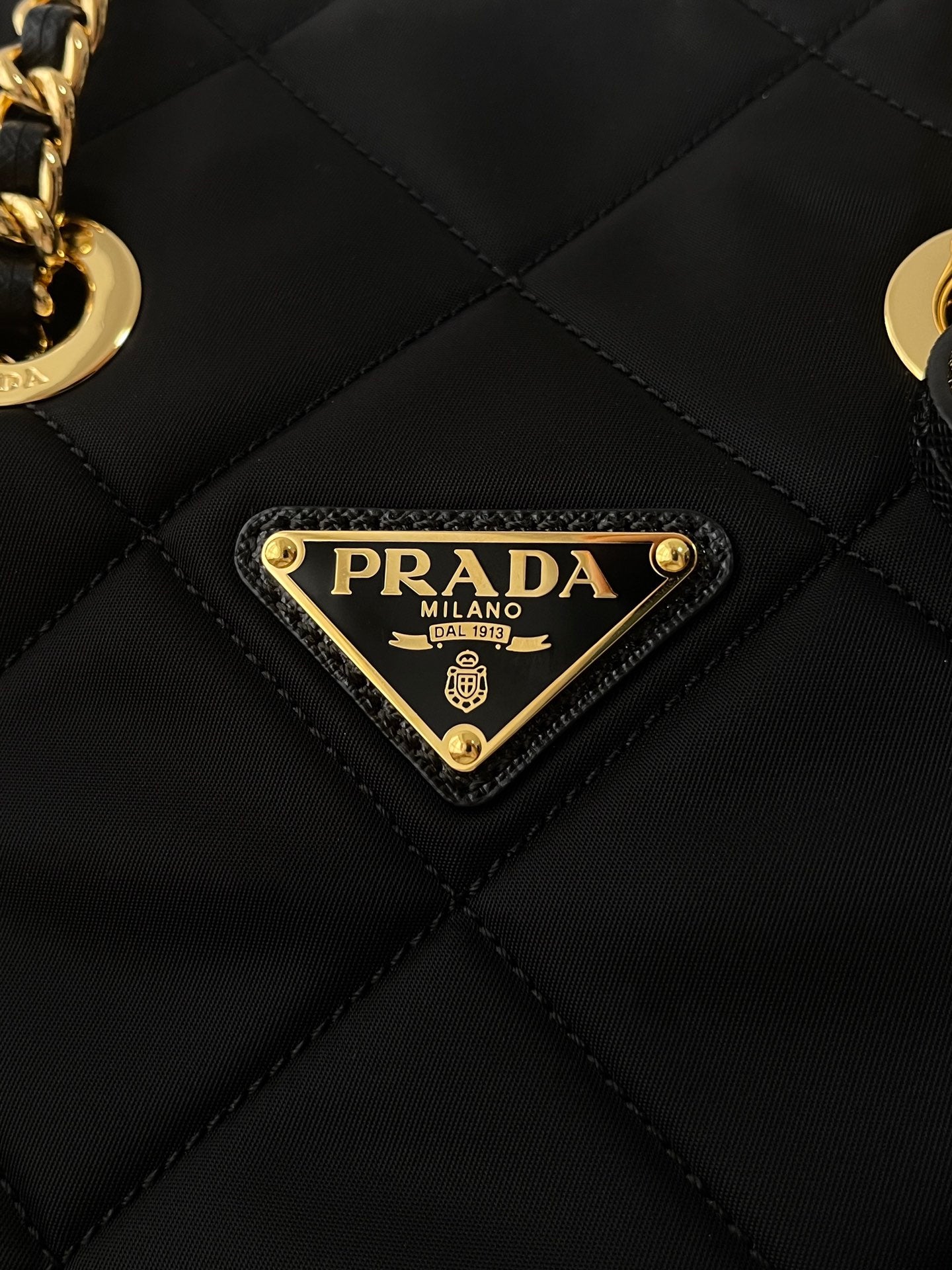 Nylon Re-Edition Chain Tote Bag - Level 5
