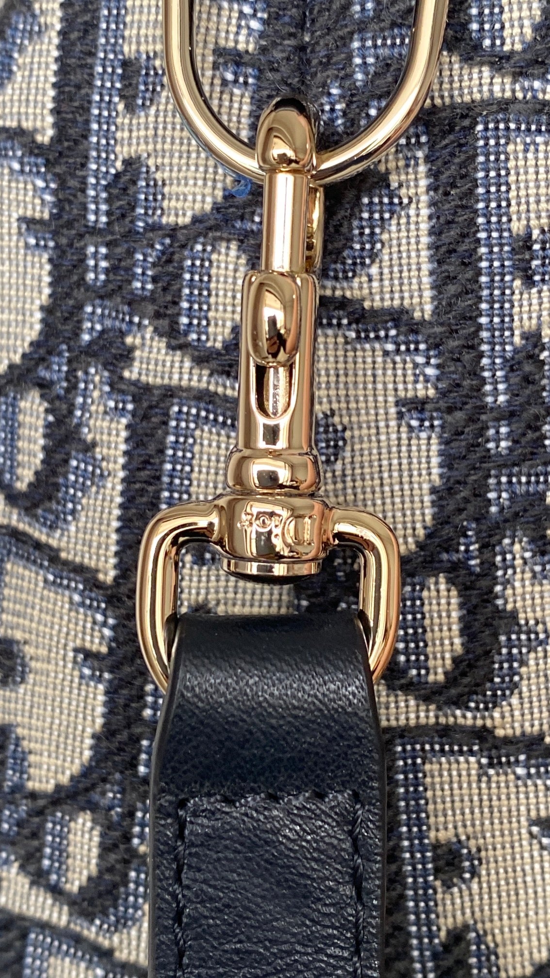 Trotter Medium Nomad Pouch CDR - Level 5