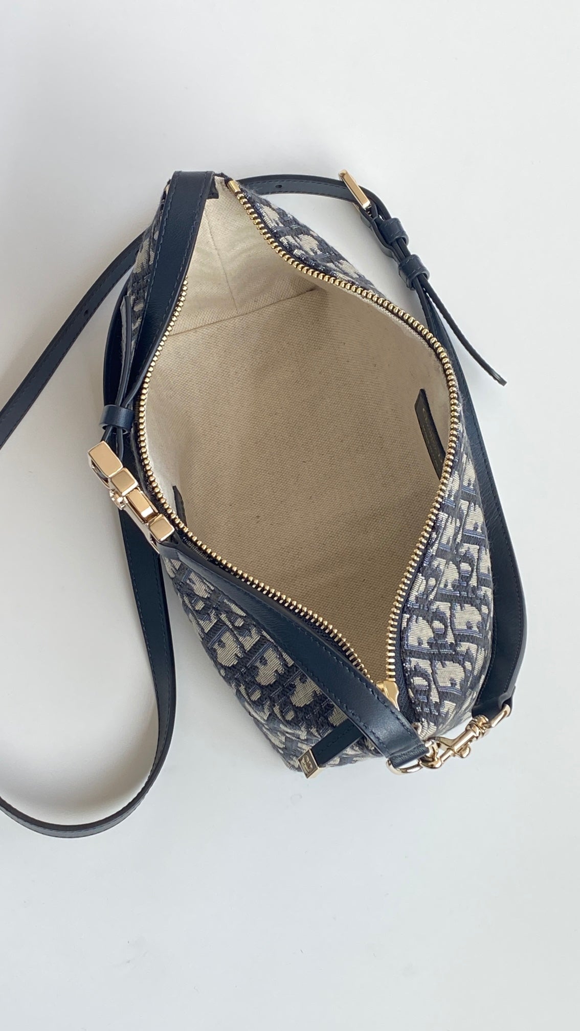 Trotter Medium Nomad Pouch CDR - Level 5