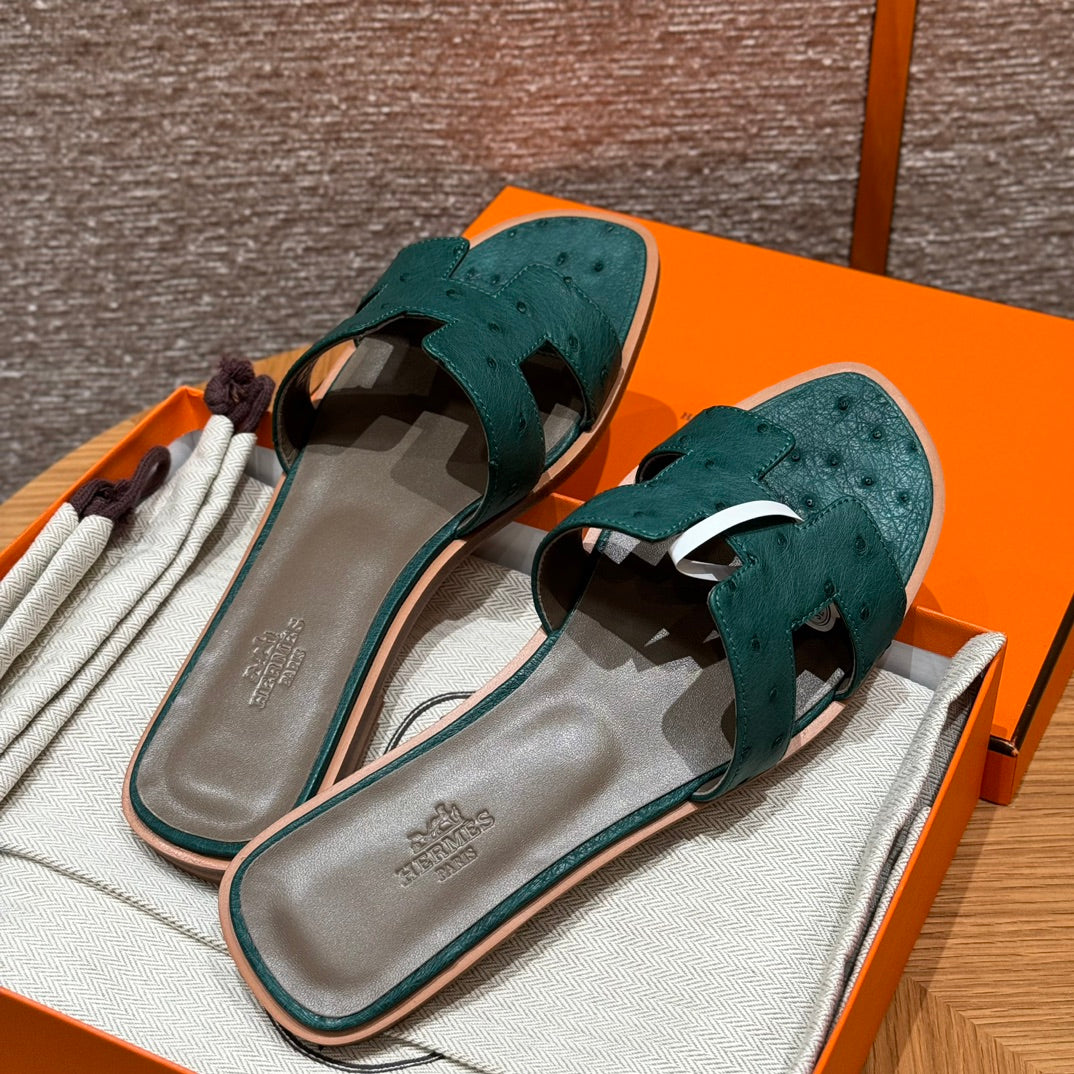Malachite Green Ostrich Oran Sandals - Level X