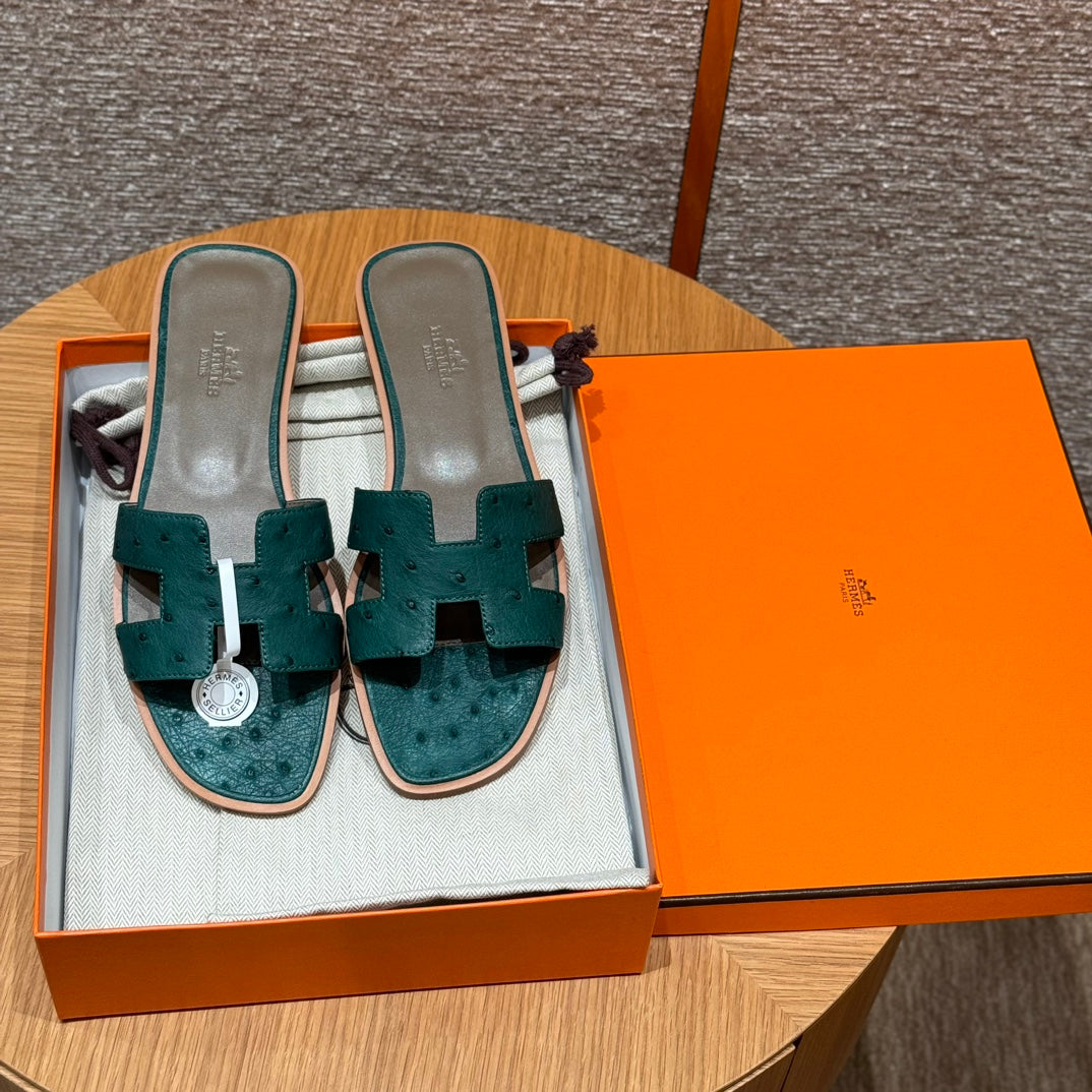 Malachite Green Ostrich Oran Sandals - Level X