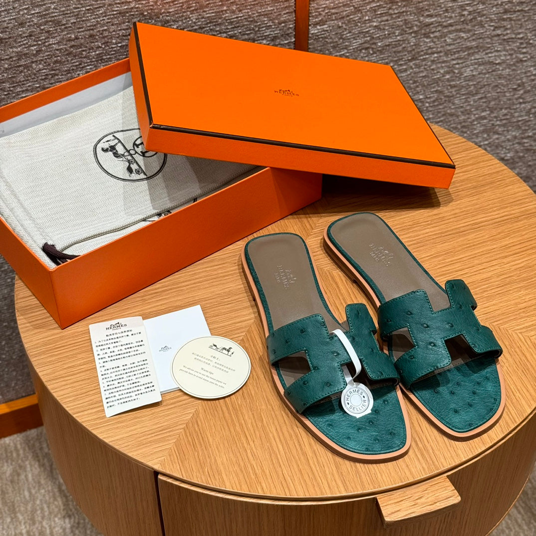 Malachite Green Ostrich Oran Sandals - Level X