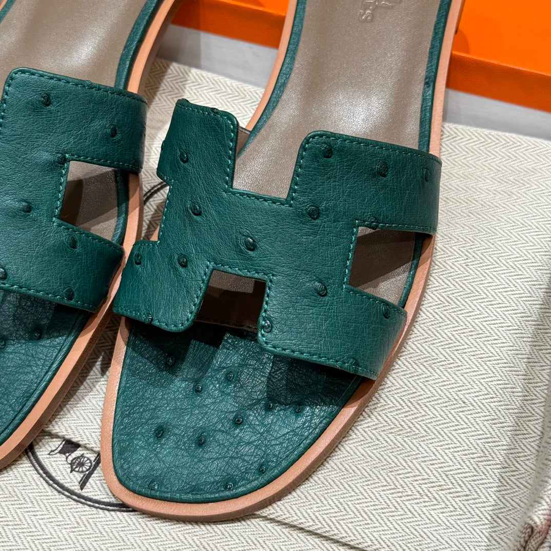 Malachite Green Ostrich Oran Sandals - Level X