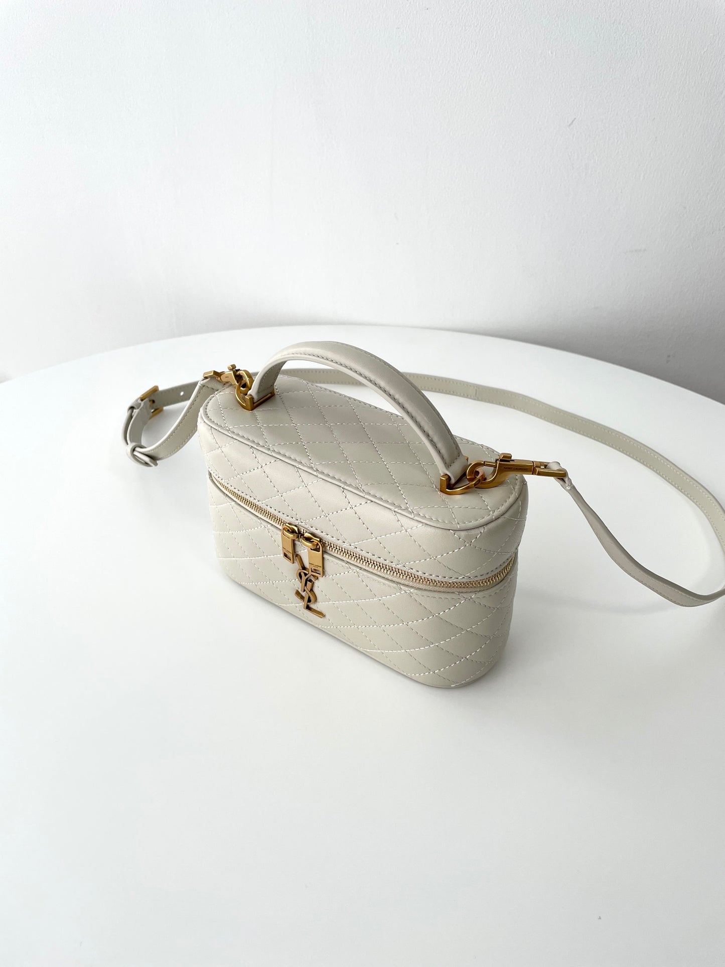 Gaby Vanity Bag Blanc Vintage Leather - Level 5