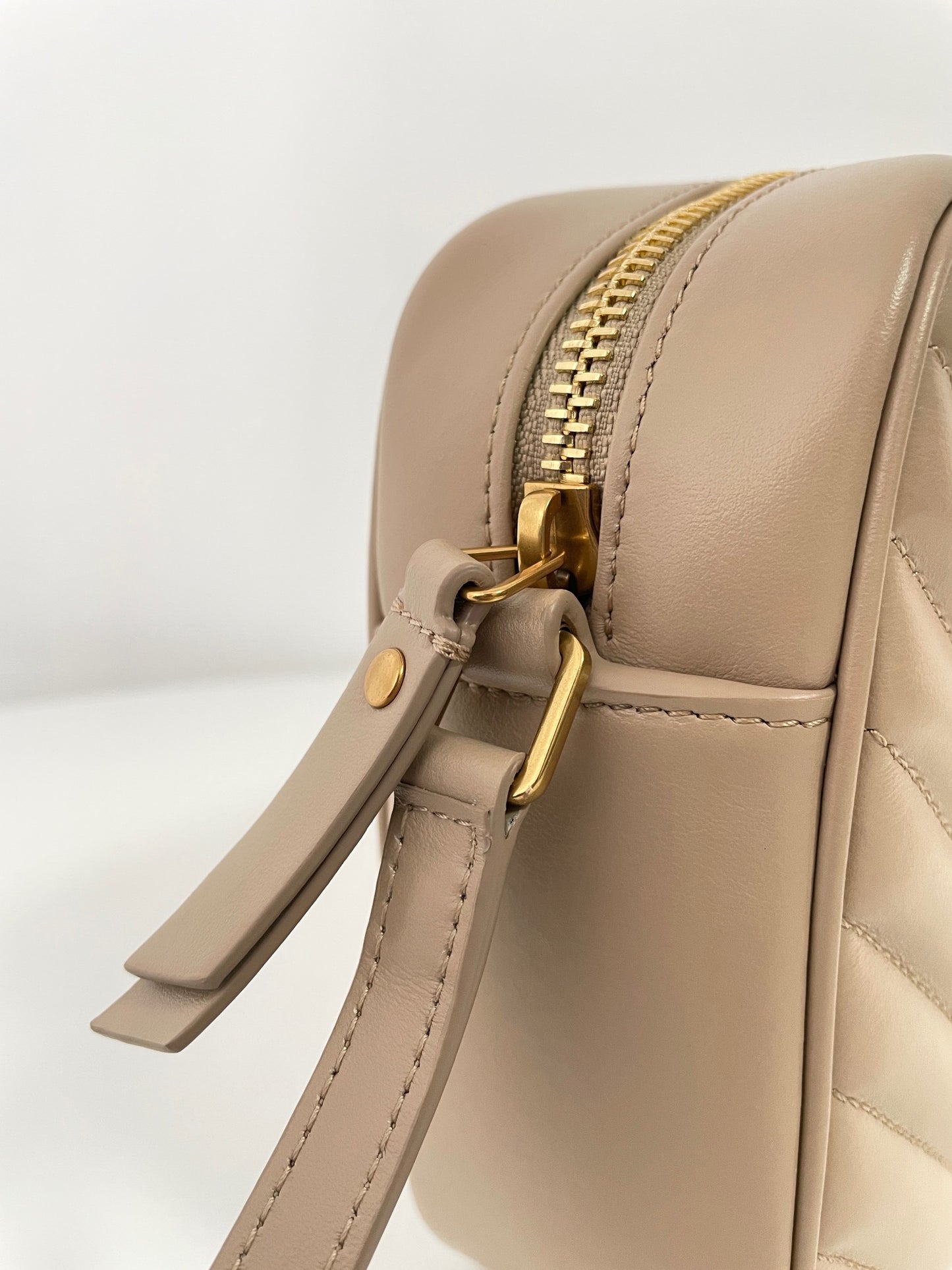 Beige Leather Lou Camera Bag - Level 5