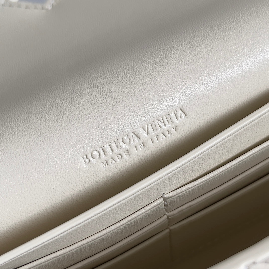 Andiamo Clutch Cream Leather - Level 5