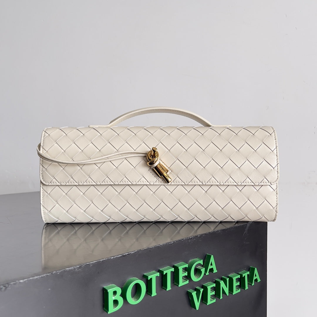 Andiamo Clutch Cream Leather - Level 5