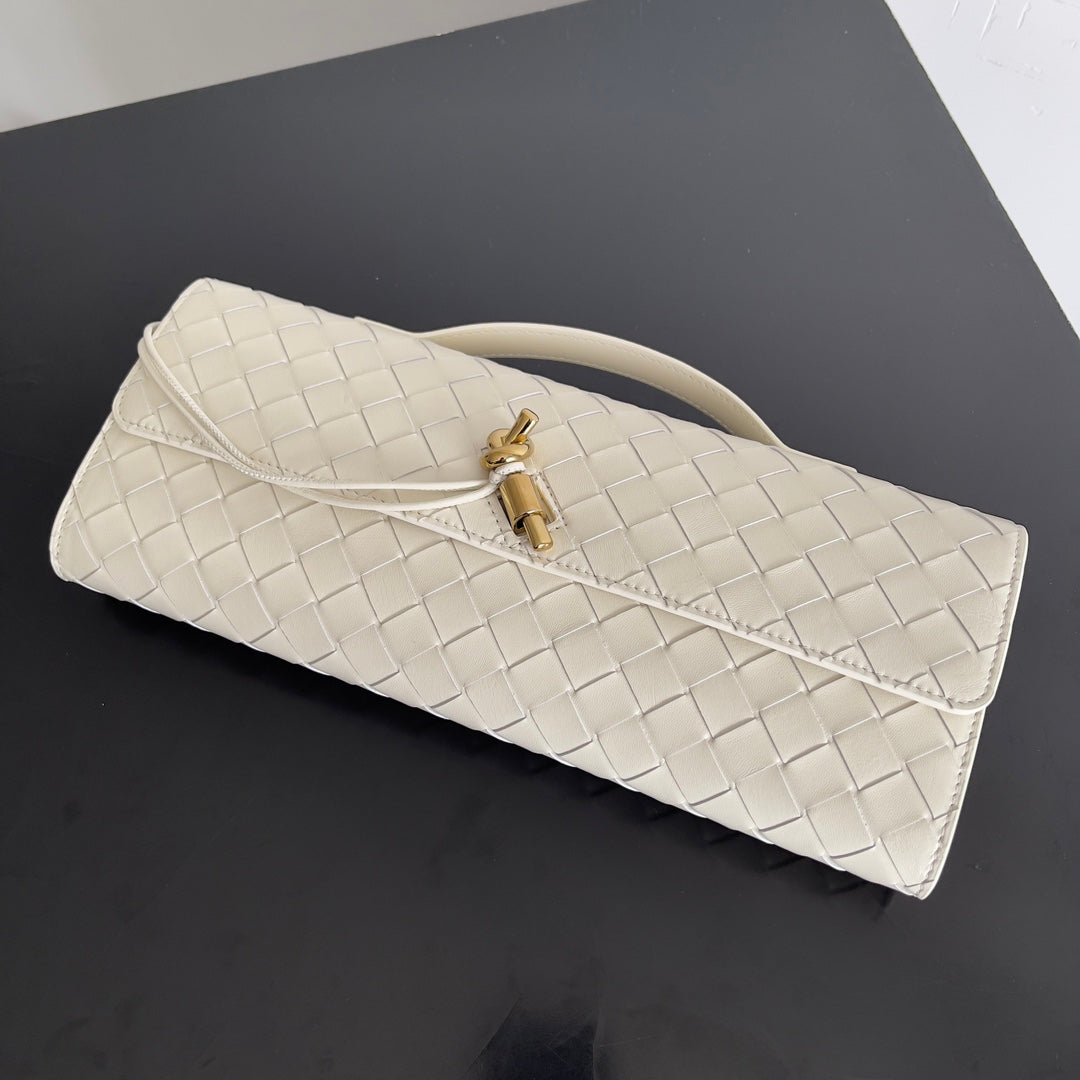 Andiamo Clutch Cream Leather - Level 5