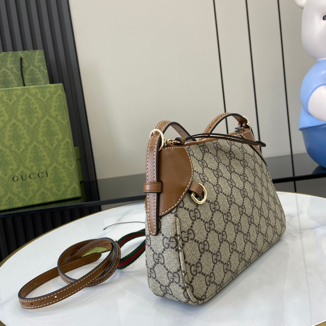 Emblem Shoulder Bag - Level 5