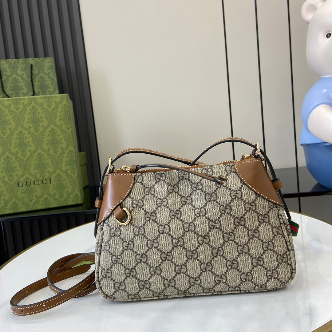 Emblem Shoulder Bag - Level 5