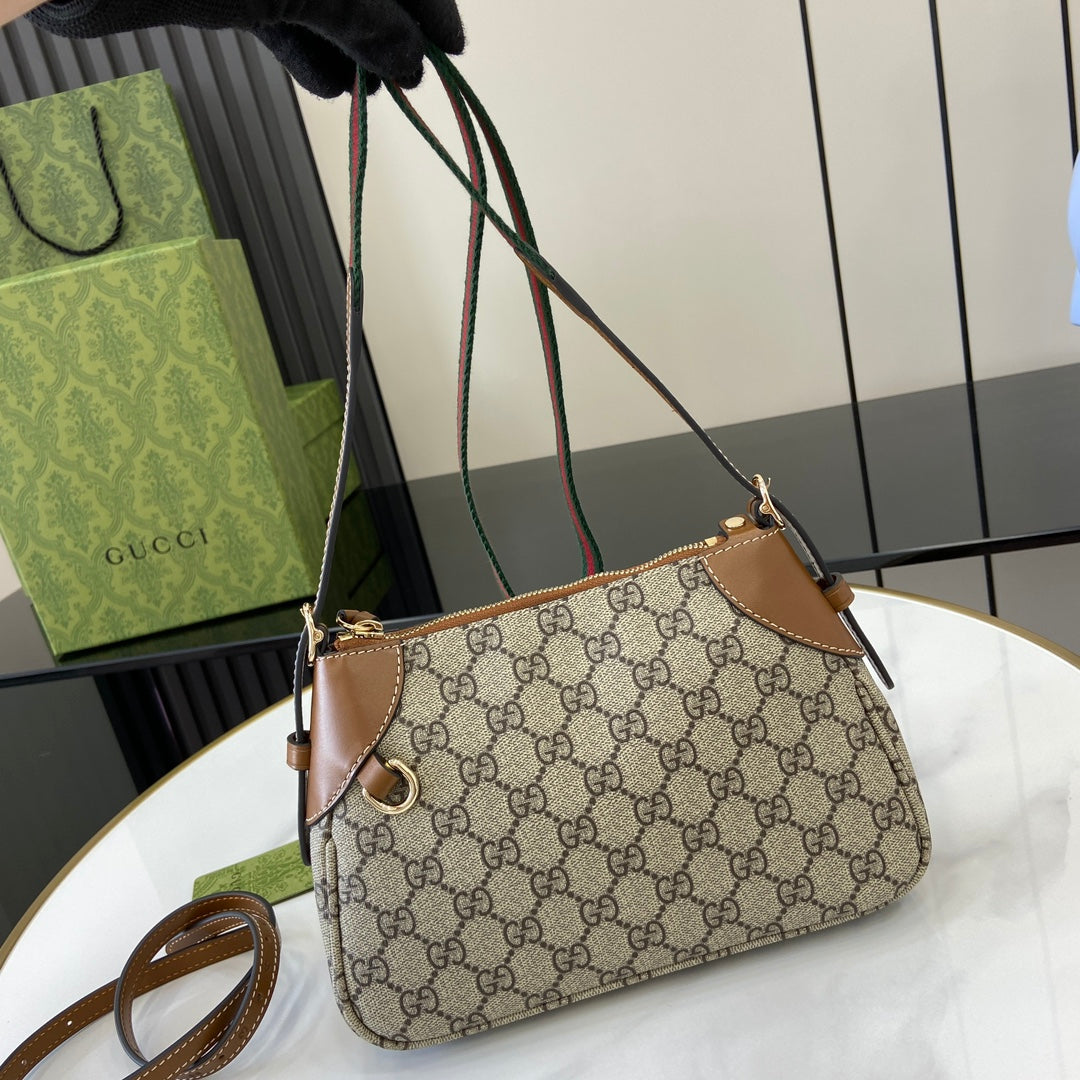 Emblem Shoulder Bag - Level 5
