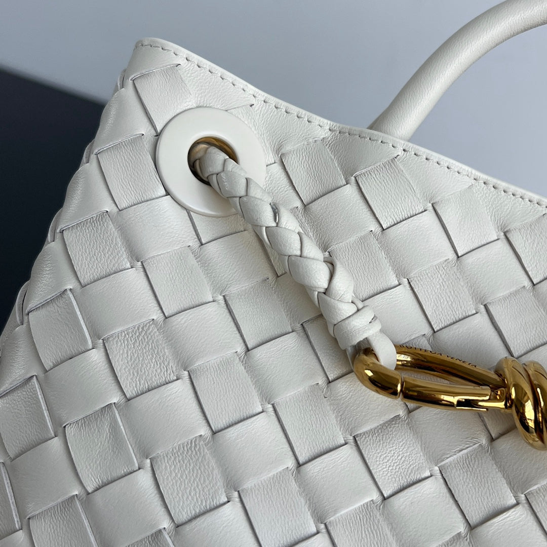 Small Andiamo Tote White Woven Leather - Level 5