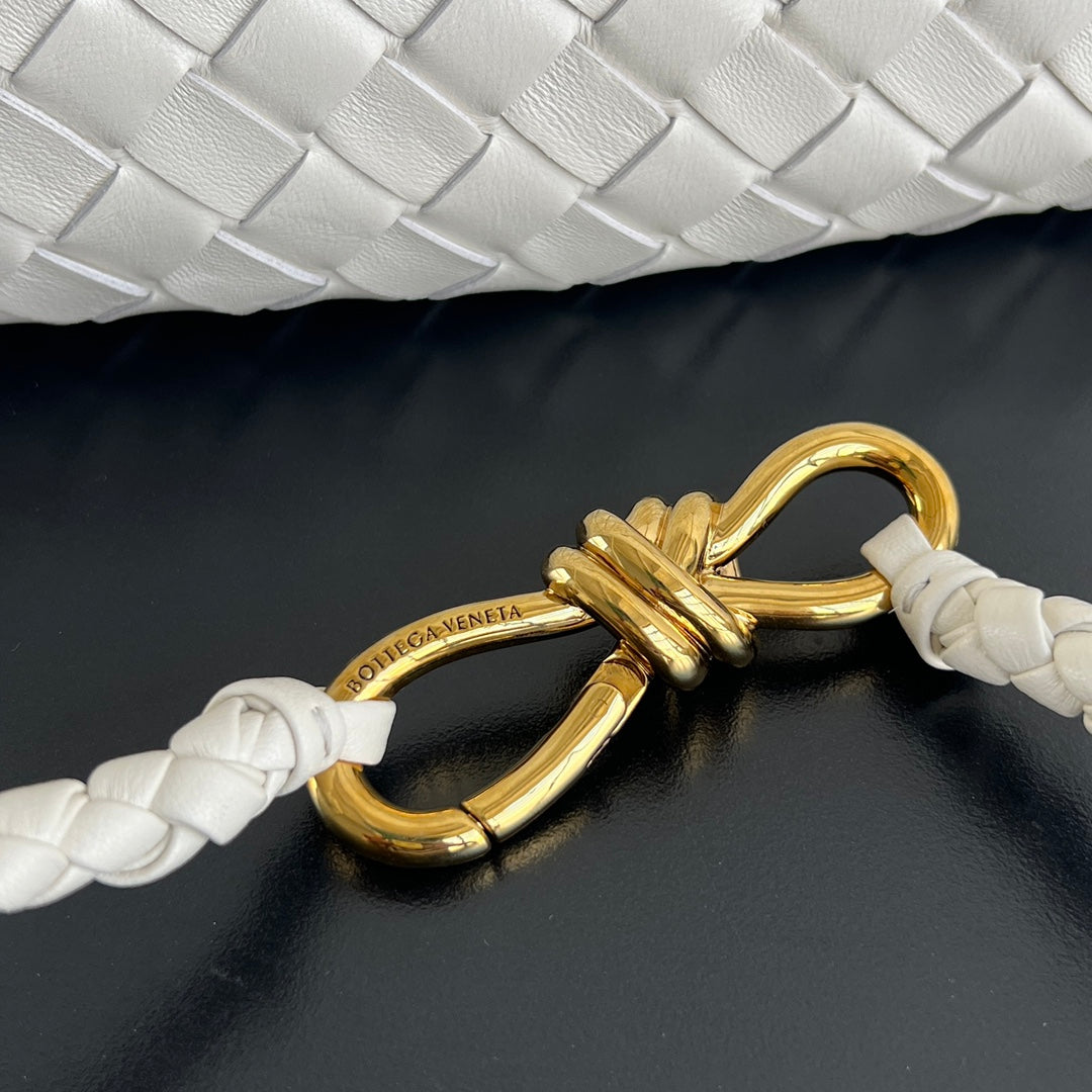 Small Andiamo Tote White Woven Leather - Level 5