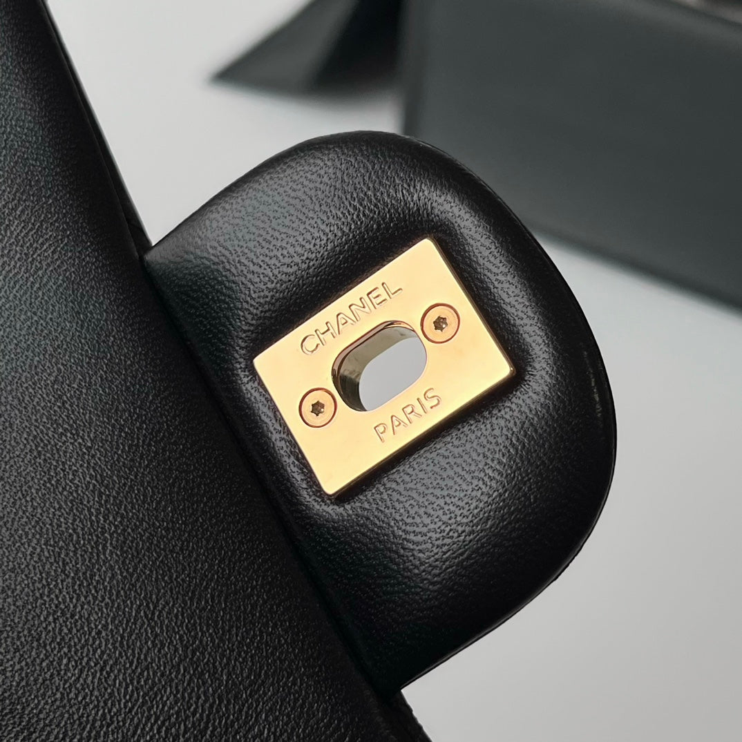 Black Lambskin Leather Small Flap Bag - Level X
