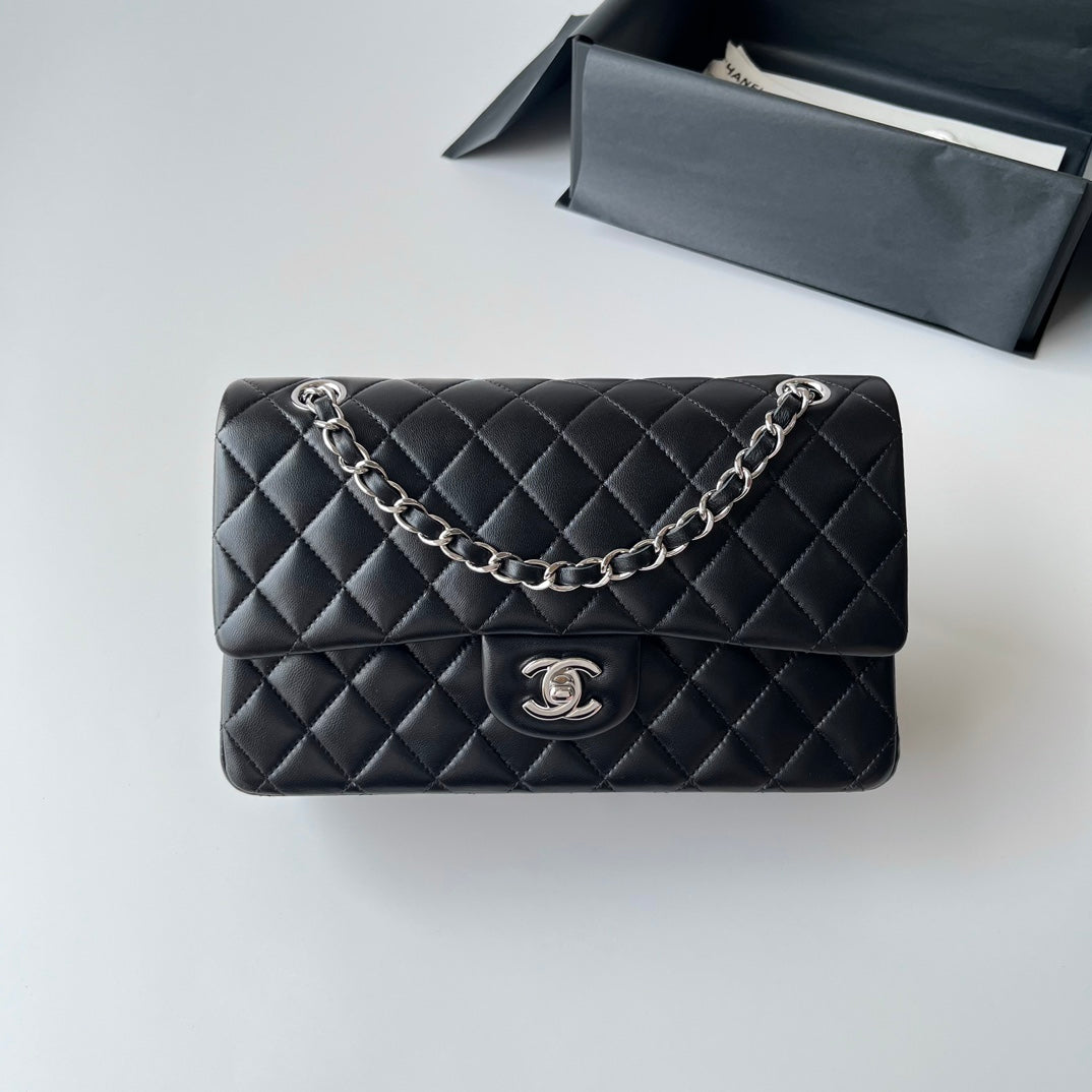 Black Lambskin Leather Medium Flap Bag - Level X