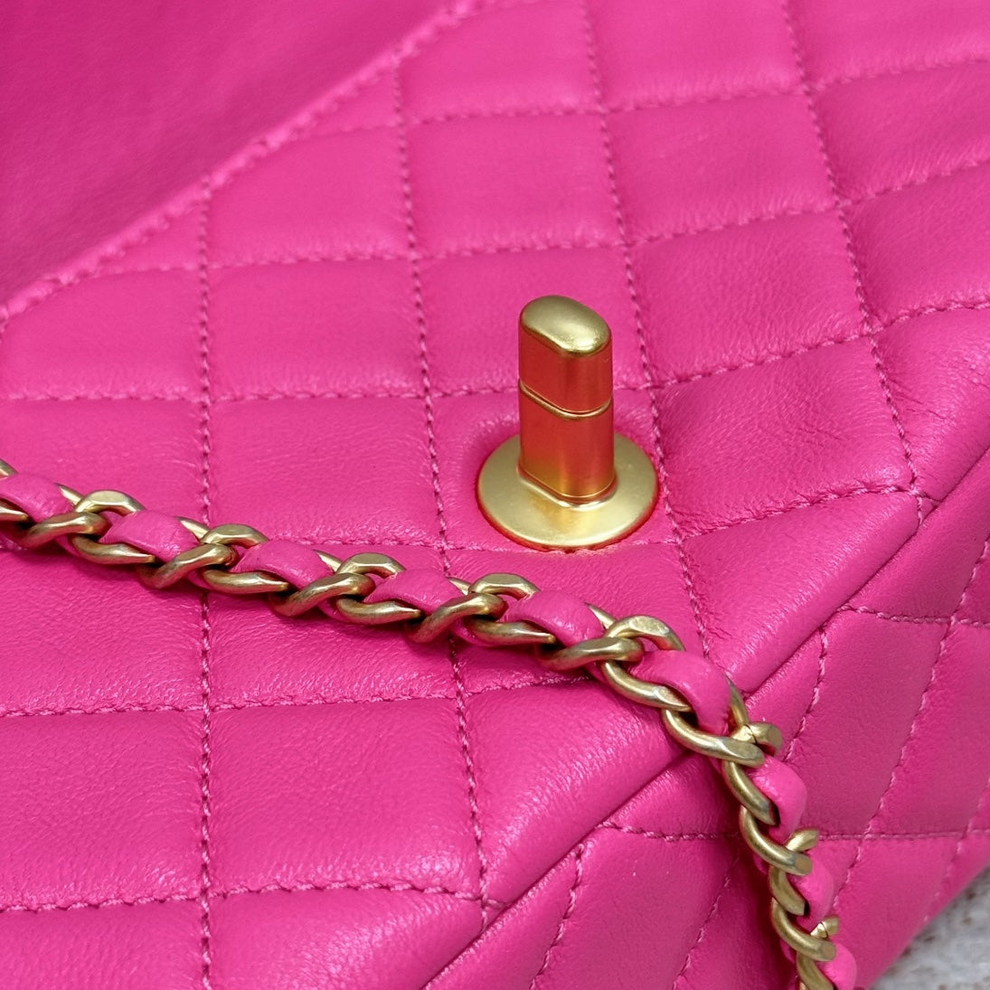 Bright Pink Pearl Crush Mini Flap - Level X