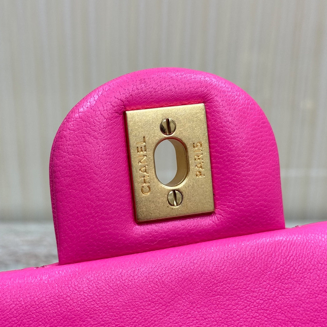 Bright Pink Pearl Crush Mini Flap - Level X