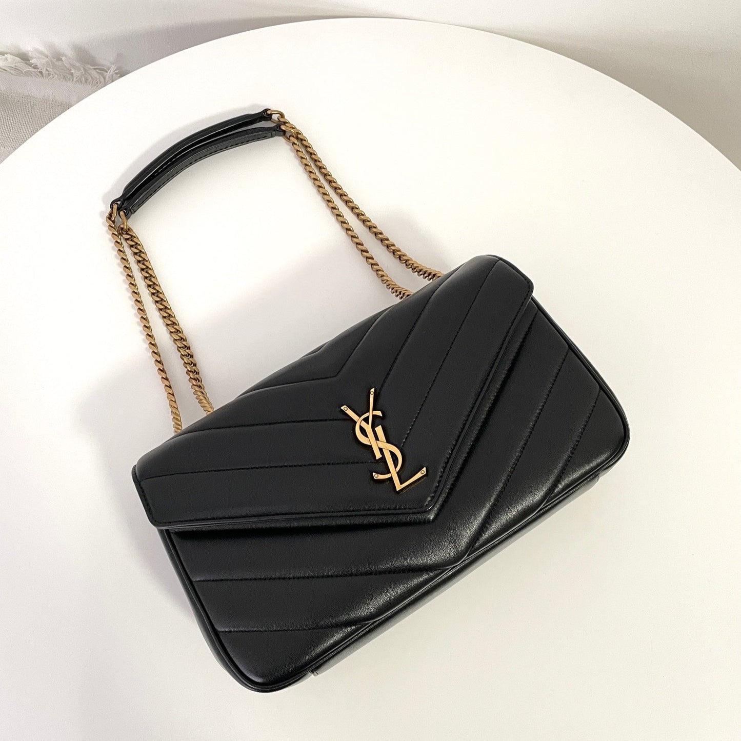 Black Leather New Medium Loulou Bag - Level 5