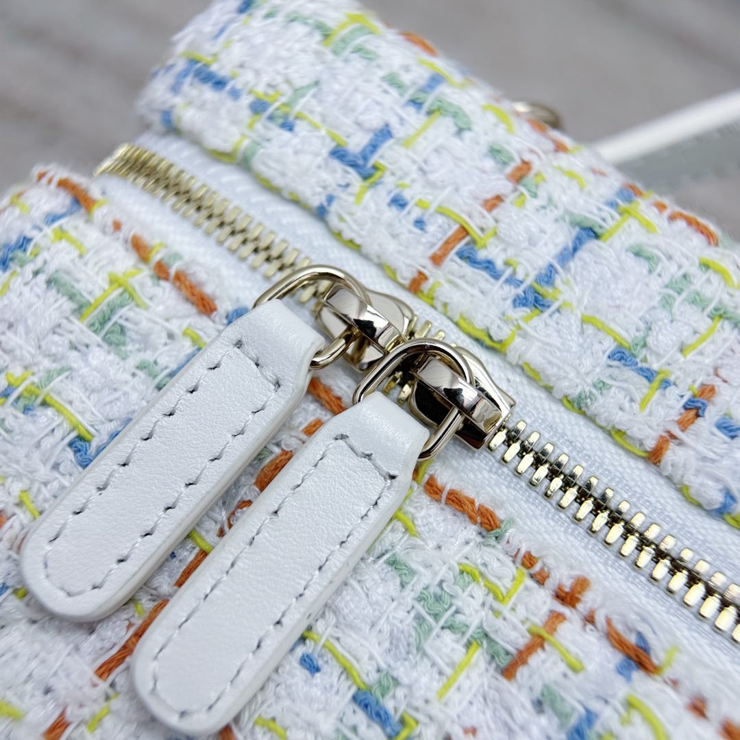 White Tweed Vanity Bag - Level X