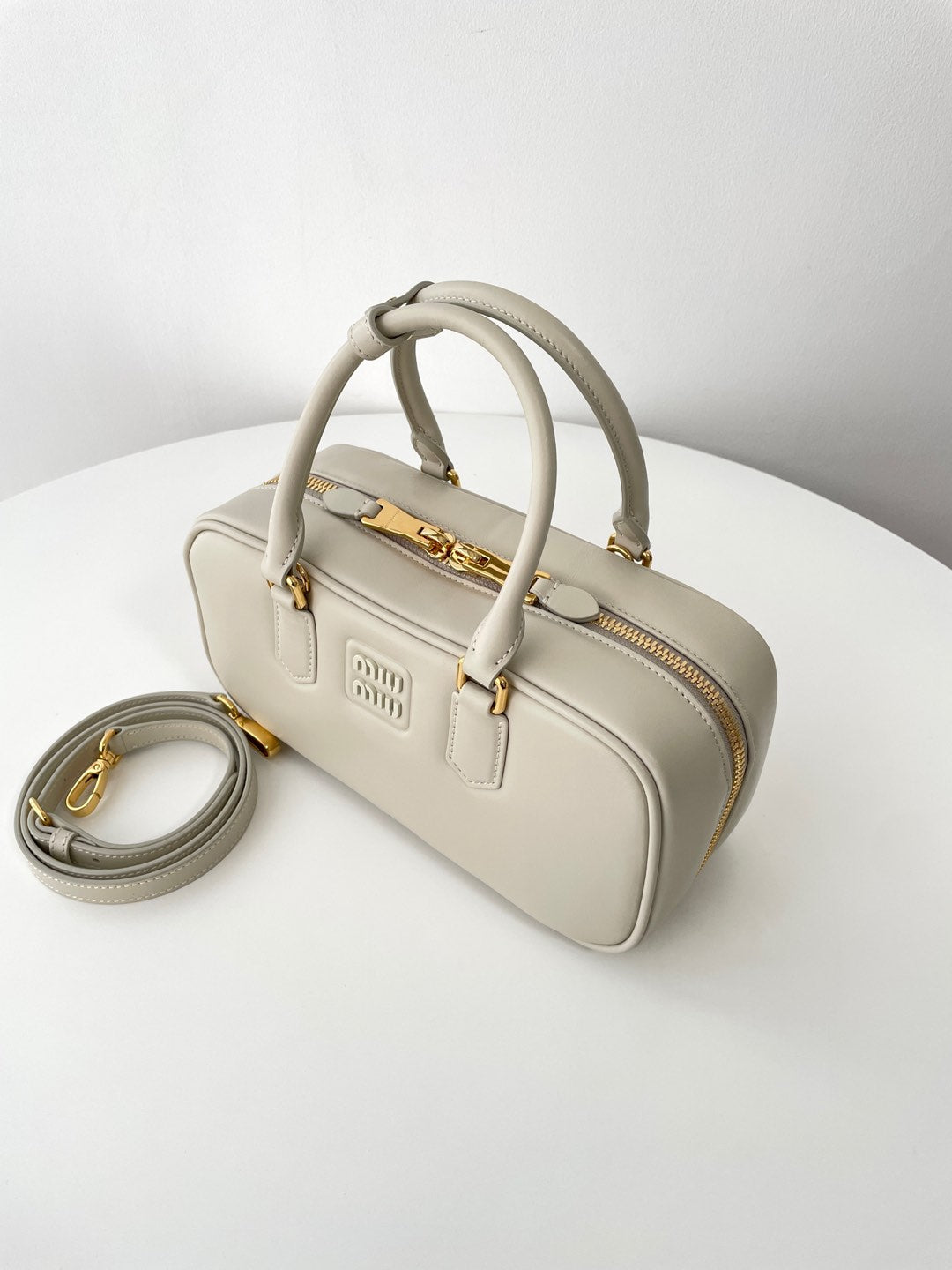 Chalk White Leather Medium Arcadie Bag - Level 5