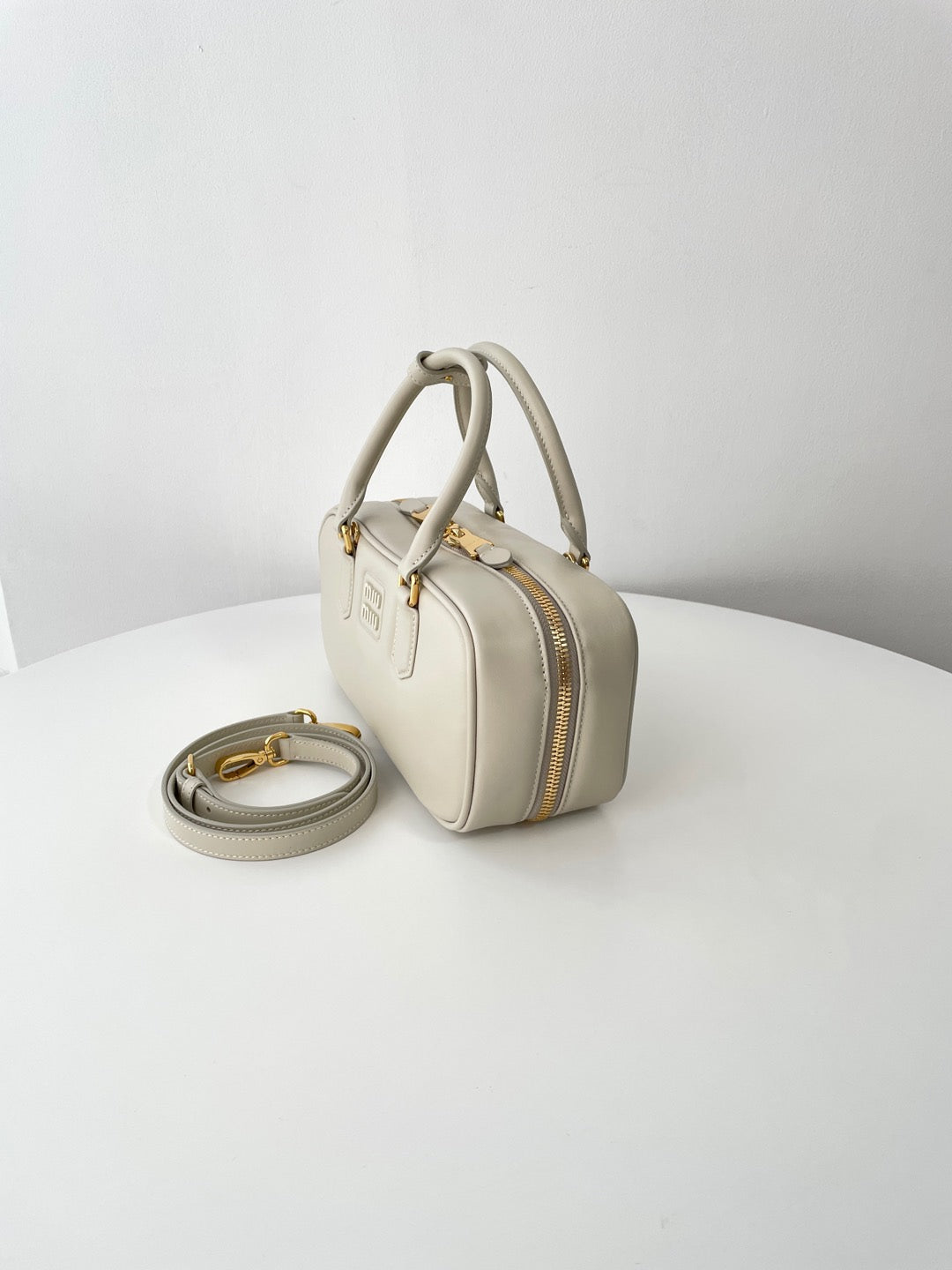 Chalk White Leather Medium Arcadie Bag - Level 5